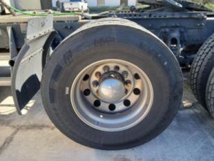 2023 Peterbilt 579 80" Ultraloft Sleeper Truck