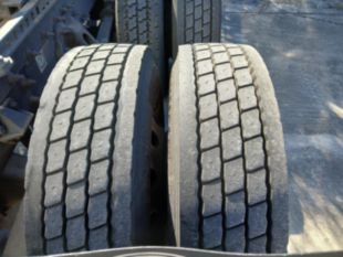 2023 Peterbilt 579 80" Ultraloft Sleeper Truck