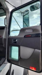 2019 Kenworth T800 8x4 Ox Bodies 17 Ft. Dump Truck