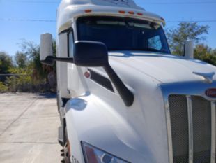 2023 Peterbilt 579 80" Ultraloft Sleeper Truck