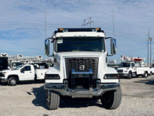 2025 Volvo VHD 8x4 17' 6" Load King Dump Truck