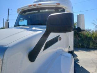 2023 Peterbilt 579 80" Ultraloft Sleeper Truck