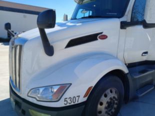 2023 Peterbilt 579 80" Ultraloft Sleeper Truck