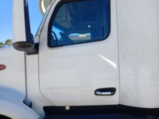 2023 Peterbilt 579 80" Ultraloft Sleeper Truck