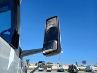 2023 Peterbilt 579 80" Ultraloft Sleeper Truck