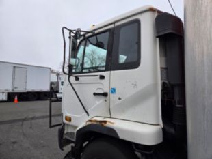 2000 UD 300 Diesel 4x2 Box Truck