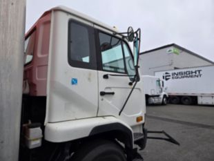 2000 UD 300 Diesel 4x2 Box Truck