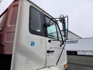 2000 UD 300 Diesel 4x2 Box Truck