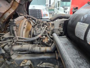 2000 UD 300 Diesel 4x2 Box Truck