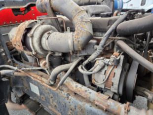 2000 UD 300 Diesel 4x2 Box Truck