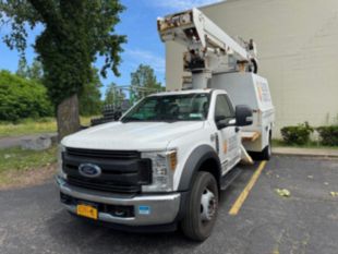2018 Single Versalift VST-40N Bucket Truck