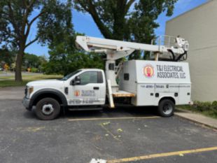 2018 Single Versalift VST-40N Bucket Truck