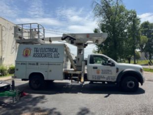 2018 Single Versalift VST-40N Bucket Truck