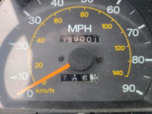2000 UD 300 Diesel 4x2 Box Truck