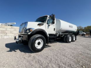 2013 International 7400 6x4 Load King 4000 Gallon Water Truck