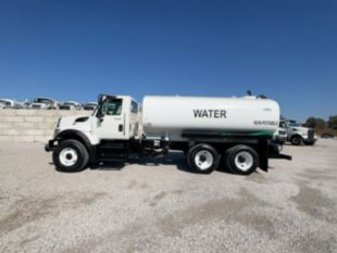 2013 International 7400 6x4 Load King 4000 Gallon Water Truck