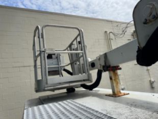 2018 Single Versalift VST-40N Bucket Truck