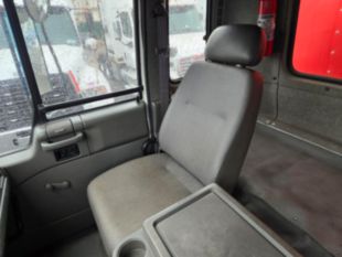 2000 UD 300 Diesel 4x2 Box Truck