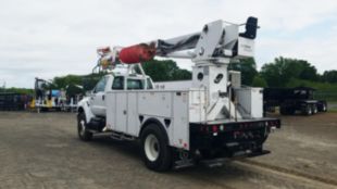 2011 Ford F-750 4x4 Terex C4047 Digger Derrick