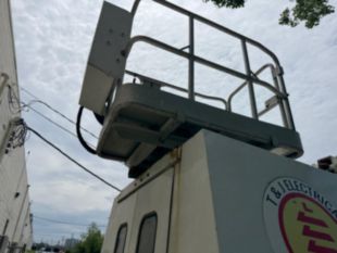 2018 Single Versalift VST-40N Bucket Truck