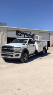 2019 Dodge Ram 5500 4x4 Load King Voyager Service Truck w/ IMT 6000 Crane