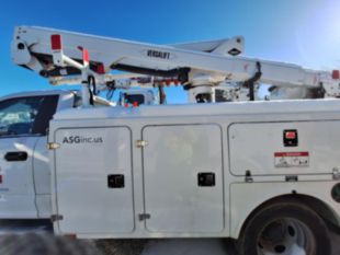 2022 Ford F-550 Powerstroke 4x4 Versalift SST-40 Bucket Truck