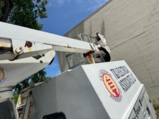 2018 Single Versalift VST-40N Bucket Truck