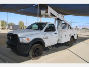 2014 Dodge 5500 Versalift Bucket Truck