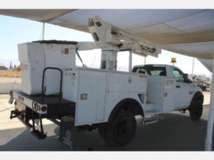 2014 Dodge 5500 Versalift Bucket Truck