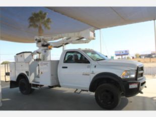 2014 Dodge 5500 Versalift Bucket Truck