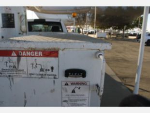 2014 Dodge 5500 Versalift Bucket Truck