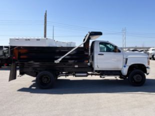 2022 Chevrolet 6500 4x2 11' Ox Stockyard Dump Truck