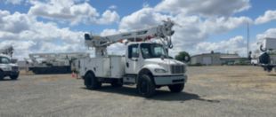 2015 Freightliner M2106 4x4 Terex C4047 Digger Derrick