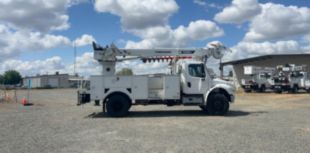 2015 Freightliner M2106 4x4 Terex C4047 Digger Derrick
