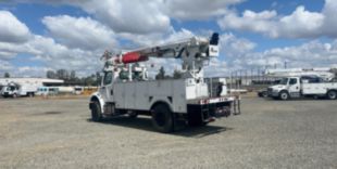 2015 Freightliner M2106 4x4 Terex C4047 Digger Derrick