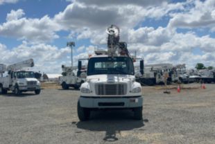 2015 Freightliner M2106 4x4 Terex C4047 Digger Derrick