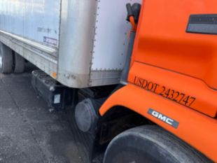 2007 GMC T-6500 Diesel 4x2 Box Truck