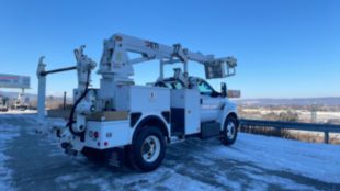 2016 Ford F-750 4x2 ETI 800-40 Cable Placer