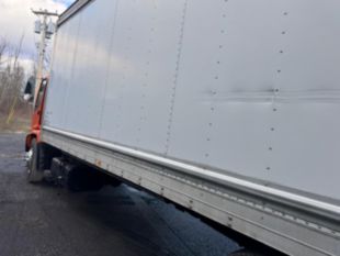 2007 GMC T-6500 Diesel 4x2 Box Truck