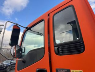 2007 GMC T-6500 Diesel 4x2 Box Truck