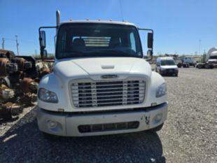 Flatbed w/750 Gallon Water Tank / 2019 Freightliner M2106