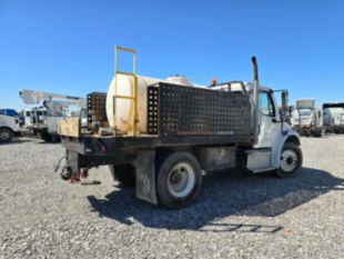 Flatbed w/750 Gallon Water Tank / 2019 Freightliner M2106