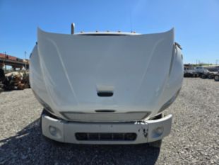 Flatbed w/750 Gallon Water Tank / 2019 Freightliner M2106