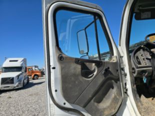 Flatbed w/750 Gallon Water Tank / 2019 Freightliner M2106