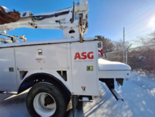 2023 Freightliner M2 4x4 Terex Commander 4047 Digger Derrick Truck