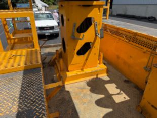 2009 Ford F-750 Terex Commander 4045 Digger Derrick