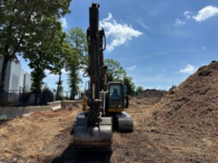 2020 John Deere 210GLC