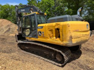 2020 John Deere 210GLC
