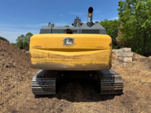 2020 John Deere 210GLC