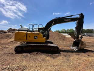 2020 John Deere 210GLC